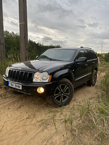 Jeep Grand Cherokee (1 foto / 6)