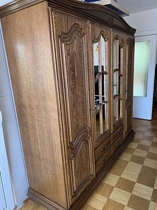 Спальный гарнитур (2 фото из 4)
