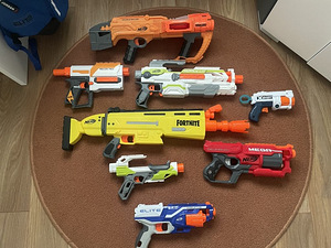 NERF komplekt (8 relva + varustus)