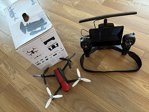 Droon Parrot Bebop 2 + Skycontroller (2 foto / 3)
