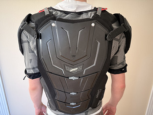 LEATT kerekaitse (L/XL) (5 foto / 5)