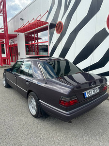 W124 3.0 100kW sedan bornit (9 foto / 14)