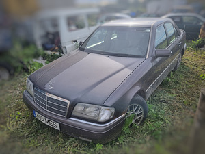 Мерседес-бенц w202 (3 фото из 3)