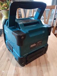 Makita DMR200 (1 foto / 2)