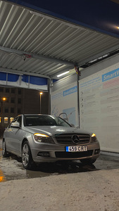 Mercedes c320 (12 foto / 12)