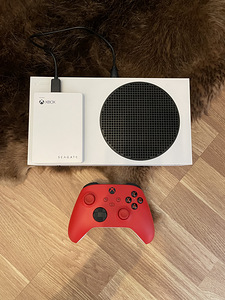 Xbox серия с (2 фото из 2)