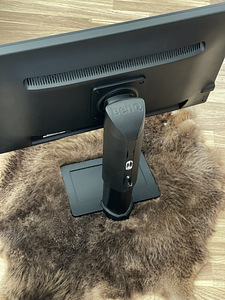 Монитор benQ 144 Гц 1 мс (2 фото из 3)