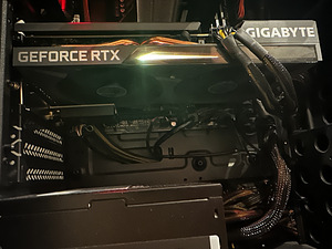 Gigabyte rtx 3060 12GB (1 foto / 2)