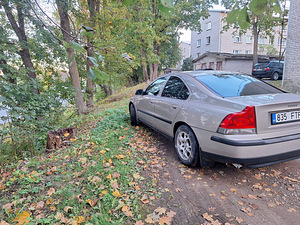 Volso s60 2.4i (2 foto / 4)