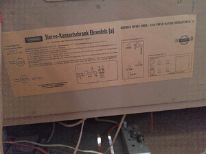 Kontserdi raadio GRUNDIG (5 foto / 6)