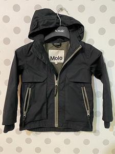 Легкая куртка для мальчиков molo размер 104