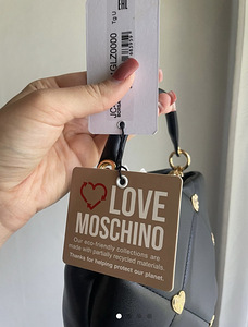 Love Moschino käekott (5 foto / 5)