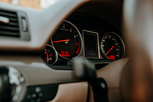 Audi A4 1.8T 120kw (15 foto / 15)