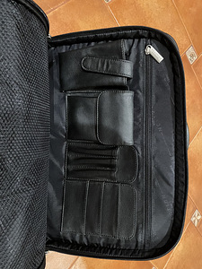 Ärikott sülearvuti lahtriga KENNETH COLE (nahk) (3 foto / 5)