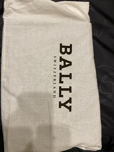 Bally folder meeste ehtsast nahast Portfolio (3 foto / 3)