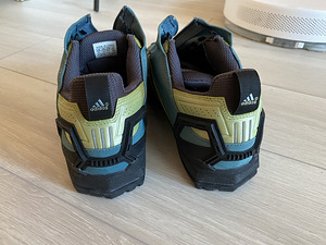 Велообувь Adidas МТВ (3 фото из 5)