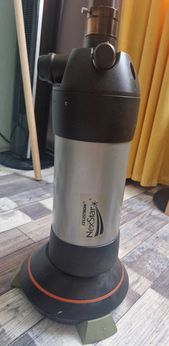 Celestron NexStar 4 teleskoop koos statiiviga