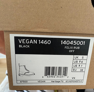 Dr.Martens (2 foto / 2)