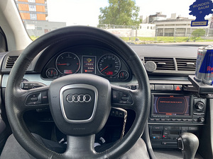 AUDI A4B7 3.0 150kw quattro atm 2005a (8 foto / 13)