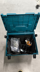 ÜLAFREES SERVAFREES MAKITA RT0702CJ 710W 6-8MM (4 foto / 5)