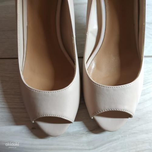 Фирменные и красивые женские туфли Miriade 41 р - новые (фото #5)