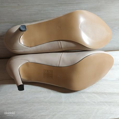 Фирменные и красивые женские туфли Miriade 41 р - новые (фото #8)