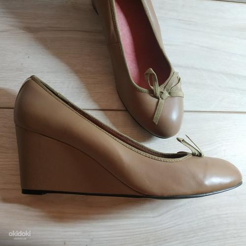 Шкіряні жіночі стильні універсальні туфлі 40 р (фото #1)