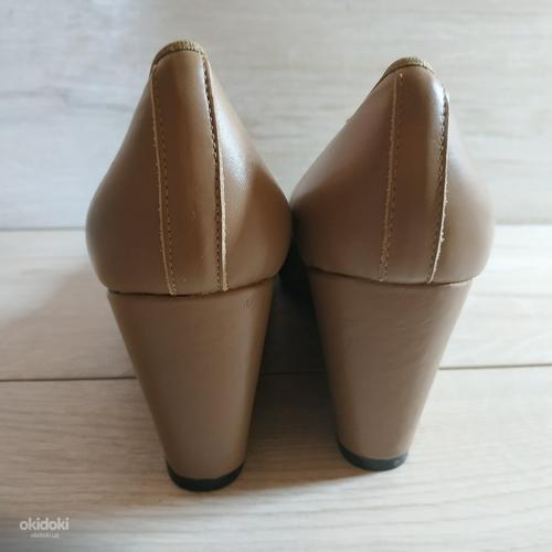 Шкіряні жіночі стильні універсальні туфлі 40 р (фото #2)
