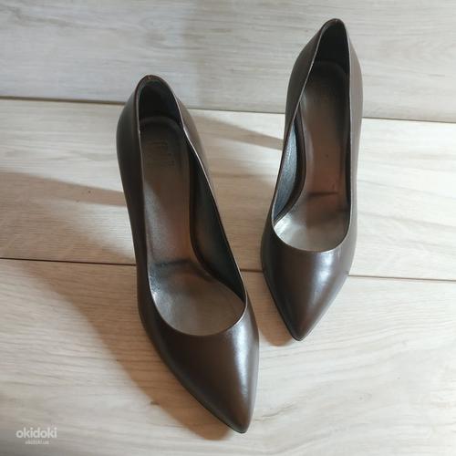 Шкіряні, стильні жіночі туфельки від NAVYBOOT 35 р - ОРИГИН (фото #1)