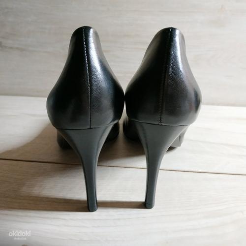 Шкіряні стильні класичні туфлі від Ralph Lauren 39 (фото #10)