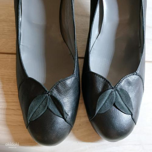 Шкіряні фірмові жіночі туфлі Італія 41 р шкіра всюди - Нов (фото #2)