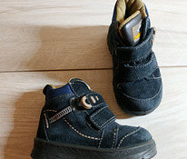 Кожаные фирменные детские ботиночки от Twisty 21 р утепленны