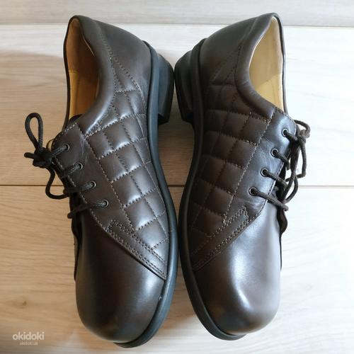 Кожаные фирменные туфли на широкую ножку от Helvesko - 39 р (фото #4)
