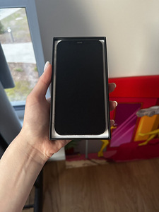 iPhone 12 Pro (128 ГБ) (2 фото из 3)