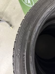 M: Naastrehvid 245/45/20 (3 foto / 3)