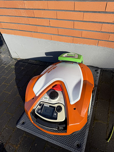 M: робот-газонокосилка Stihl Mi 632P (2 фото из 3)