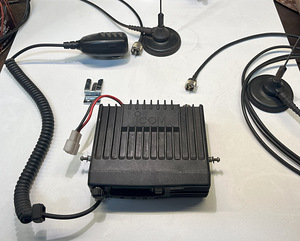 RAADIOJAAM ICOM (2 foto / 2)
