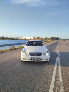Продам MERCEDES-BENZ E 220 CDI T (3 фото из 9)