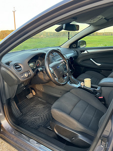 Ford mondeo 2.0 tdi 2012 (6 foto / 6)