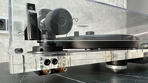 PRO-JECT 2-Xperience ACRYL + Carbon Tonearm (6 foto / 10)