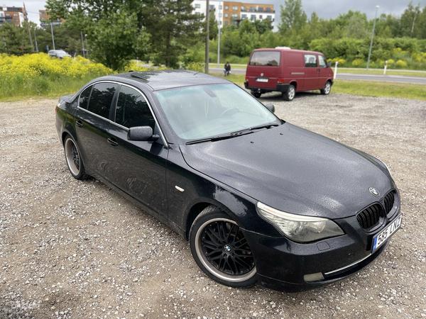 BMW 528i Facelif Black (фото #5)