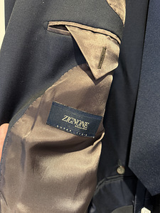 MÜÜA VÄHE KANTUD SUITSUPPLY PIDULIK ÜLIKOND (4 foto / 6)