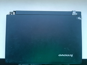 Lenovo 100-15IBY (5 foto / 5)