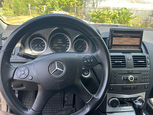 Mercedes-benz c200 2.1 100kw 2010a. (6 foto / 9)