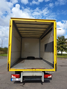 Mercedes-Benz Sprinter 2.1 120kW (5 foto / 10)