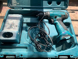Makita puur (2 foto / 2)
