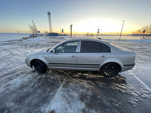Skoda superb 2004 (7 foto / 10)