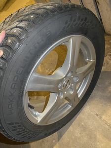 Nokian TYRES Hakkapelita 9, 205/60/16,8-9 mm (4 foto / 10)