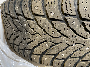 Nokian TYRES Hakkapelita 9, 205/60/16,8-9 mm (9 foto / 10)