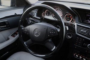 Mercedes Benz w212 V6 3.0 CDI (12 foto / 15)